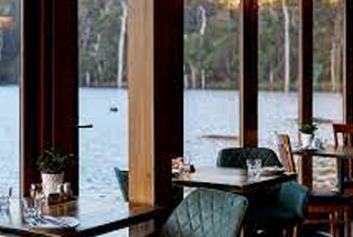 Lakeside Restaurant
