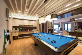 INDOOR GAME ROOM
