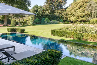 POOL DECK WITH LOUNGE